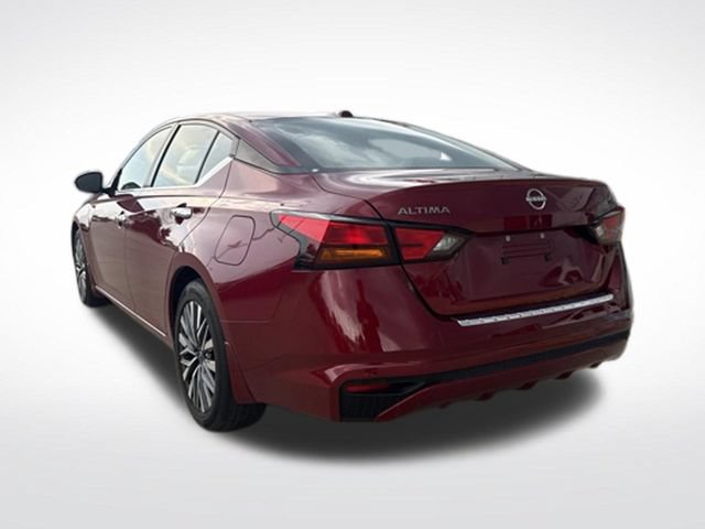 Used 2023 Nissan Altima 2.5 SV FWD image 3