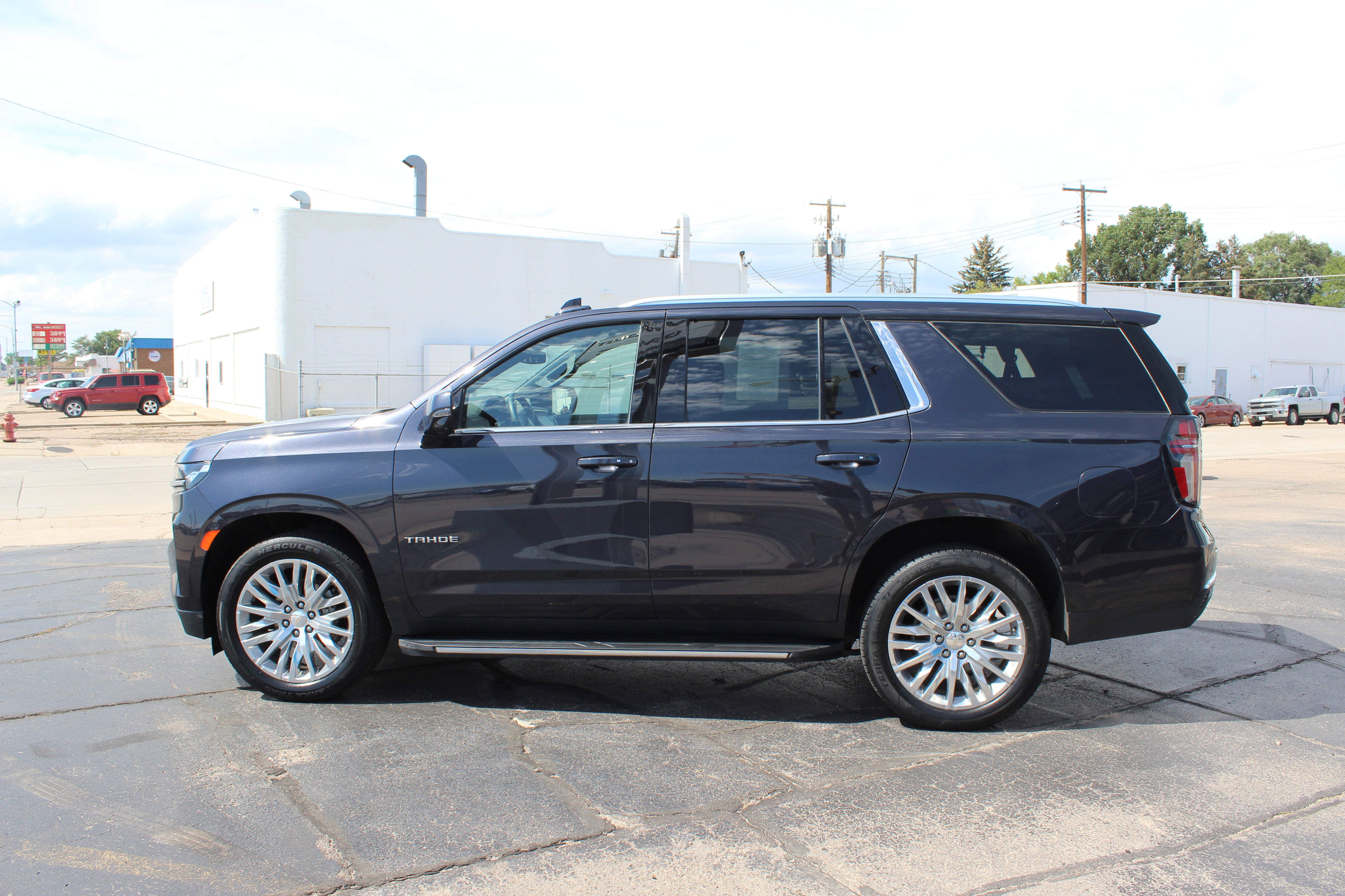 Used 2023 Chevrolet Tahoe LT w/ LT Signature Plus Package image 6