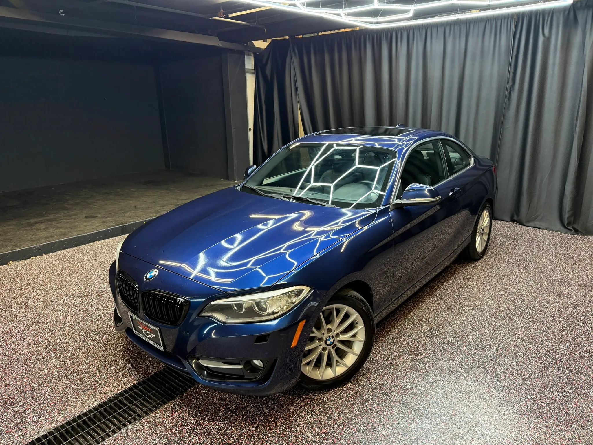 Used 2016 BMW 228i xDrive Coupe AWD/4WD image 2