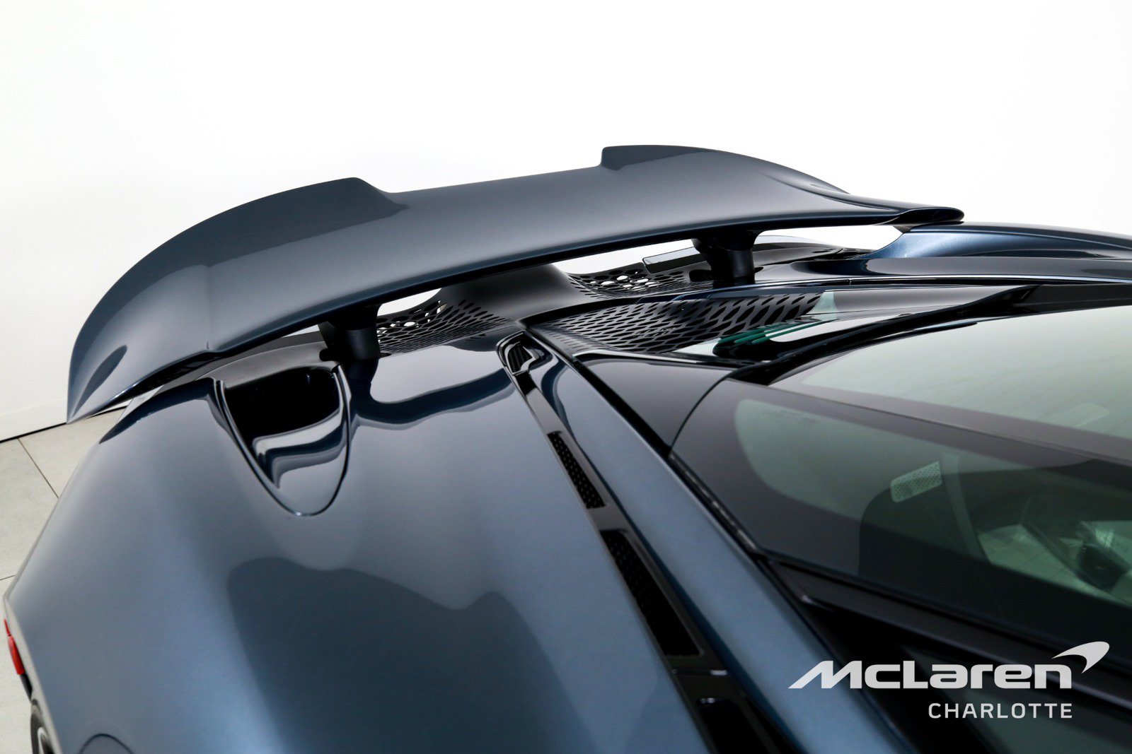 Used 2025 McLaren 750S RWD image 27
