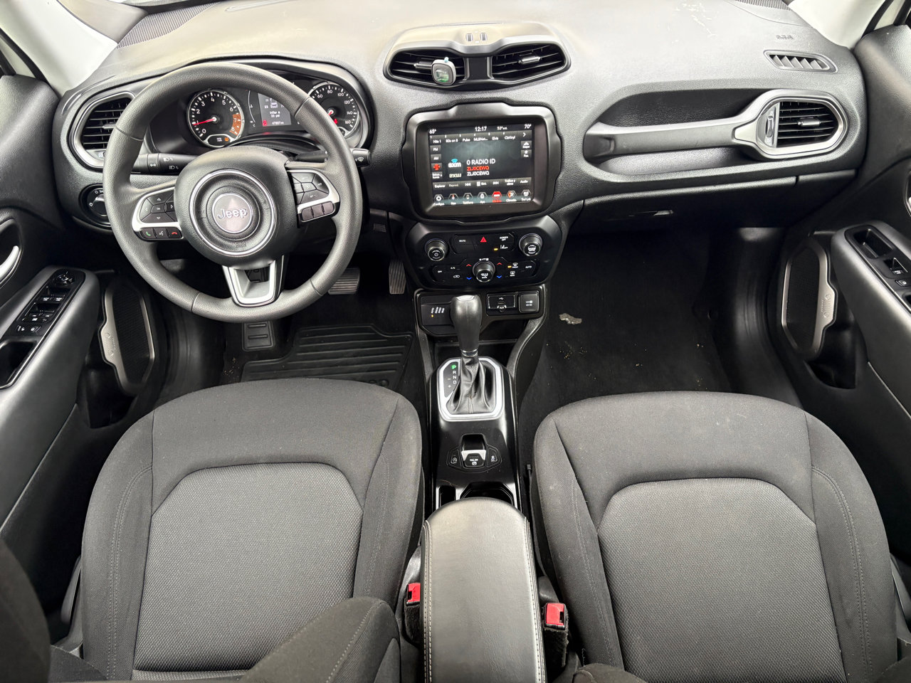 Used 2023 Jeep Renegade Latitude image 10
