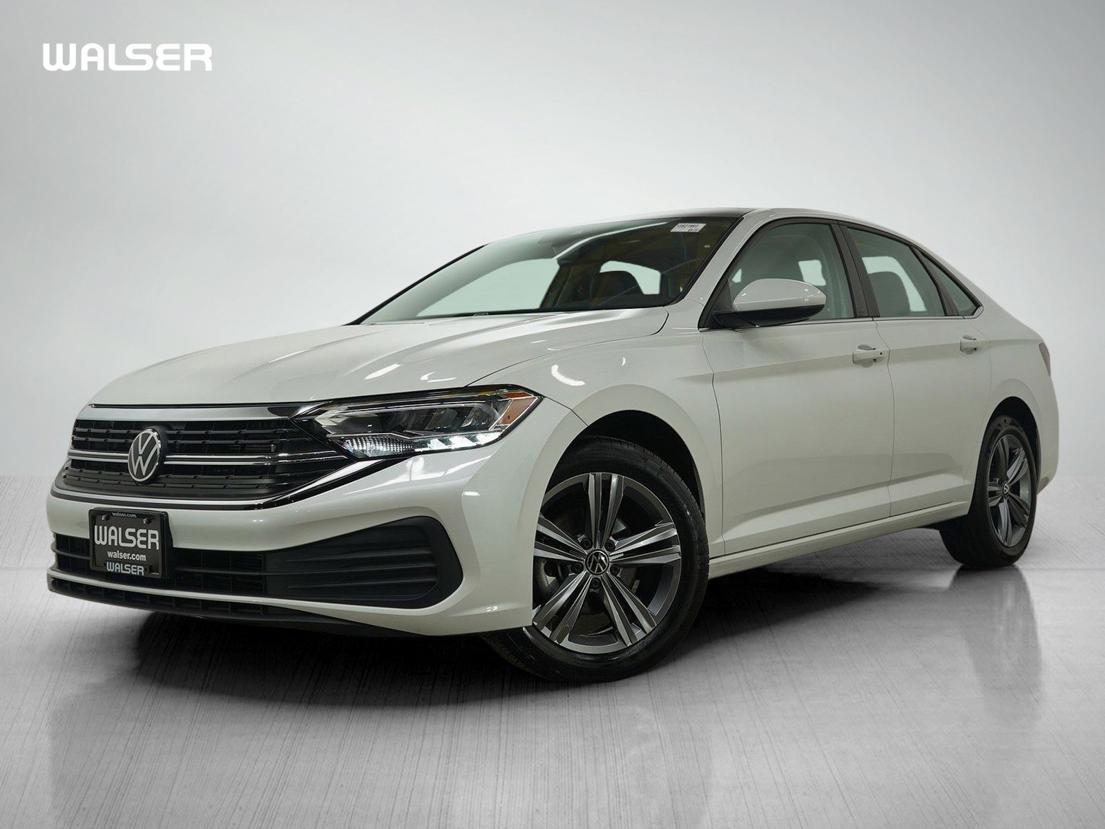 Used 2023 Volkswagen Jetta SE w/ Panoramic Sunroof Package image 1