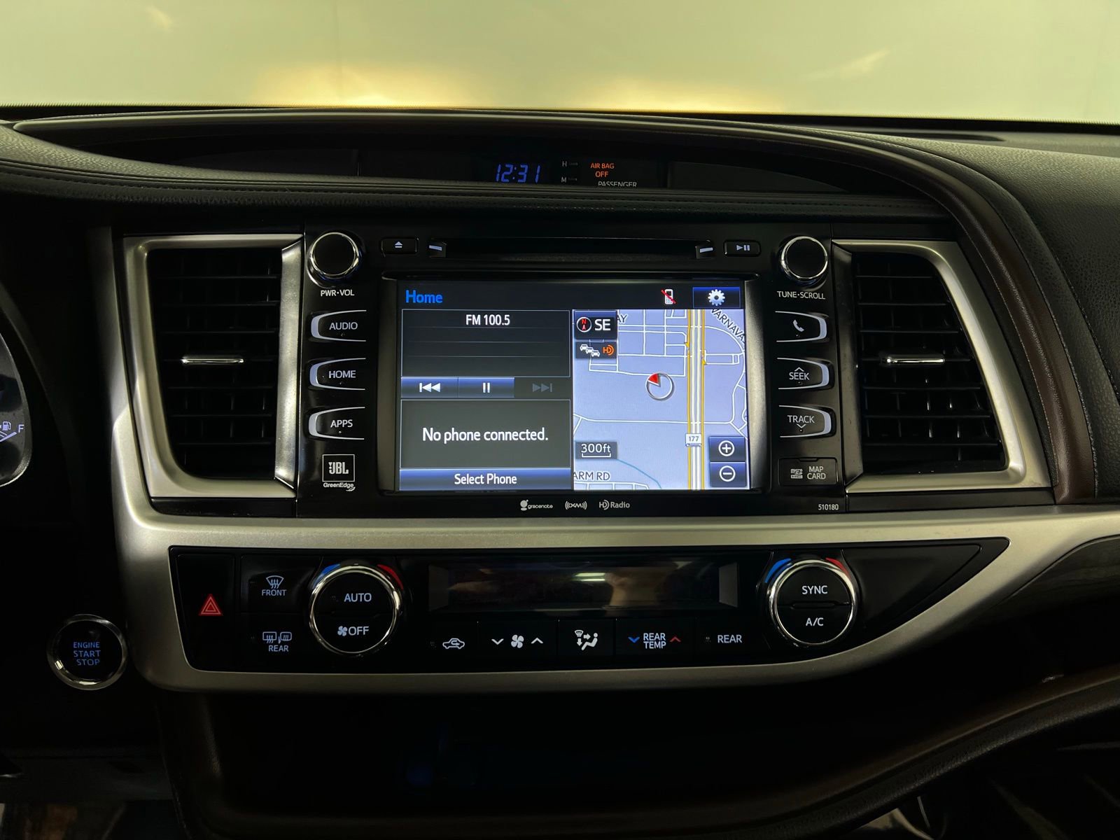 Used 2018 Toyota Highlander Limited Platinum image 19