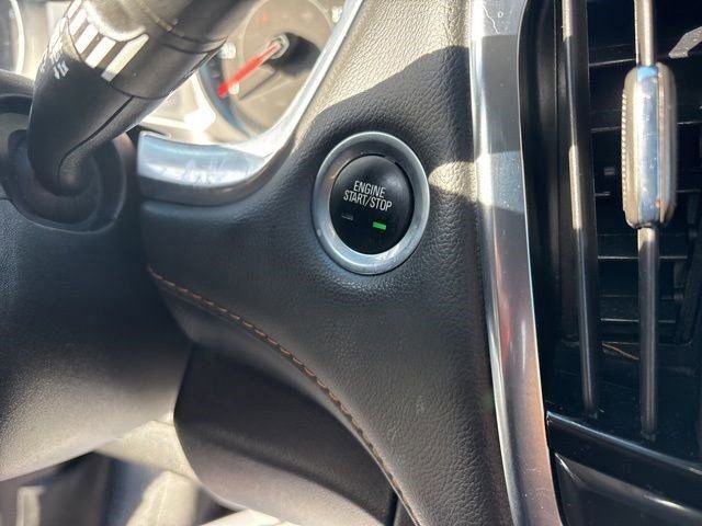 Used 2021 Chevrolet Traverse LT image 20