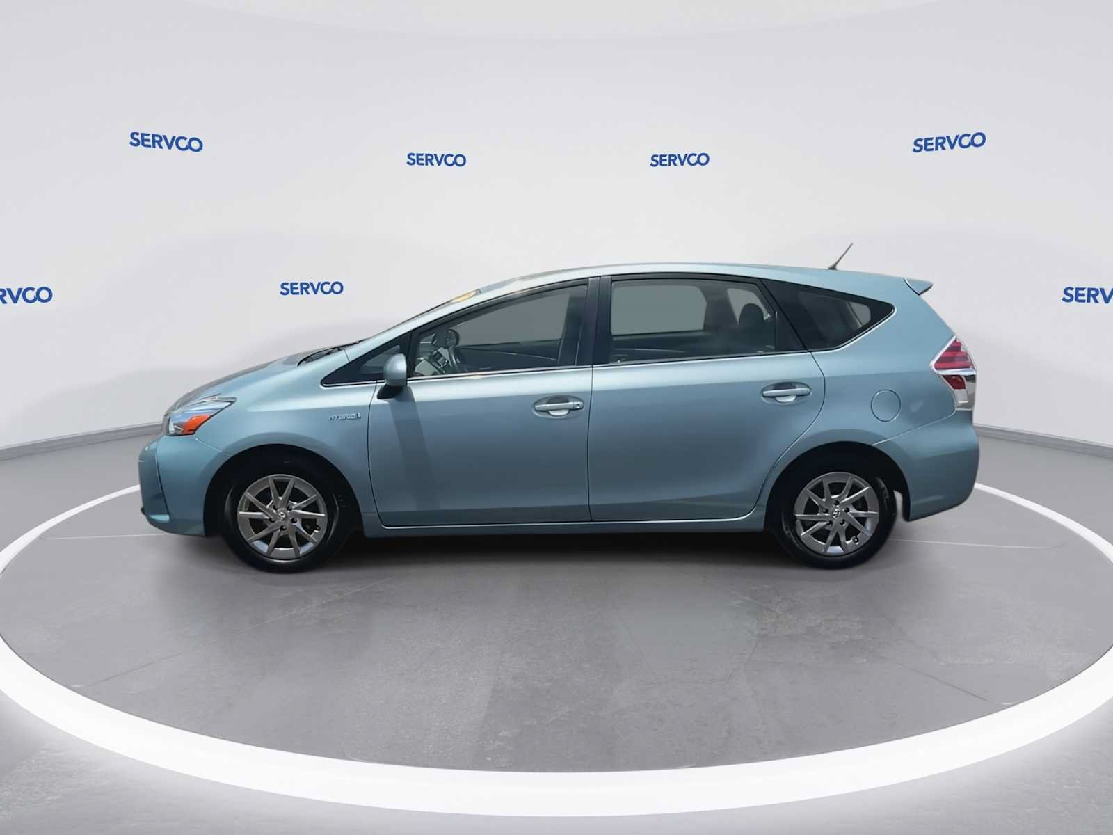 Used 2017 Toyota Prius V Three FWD image 5