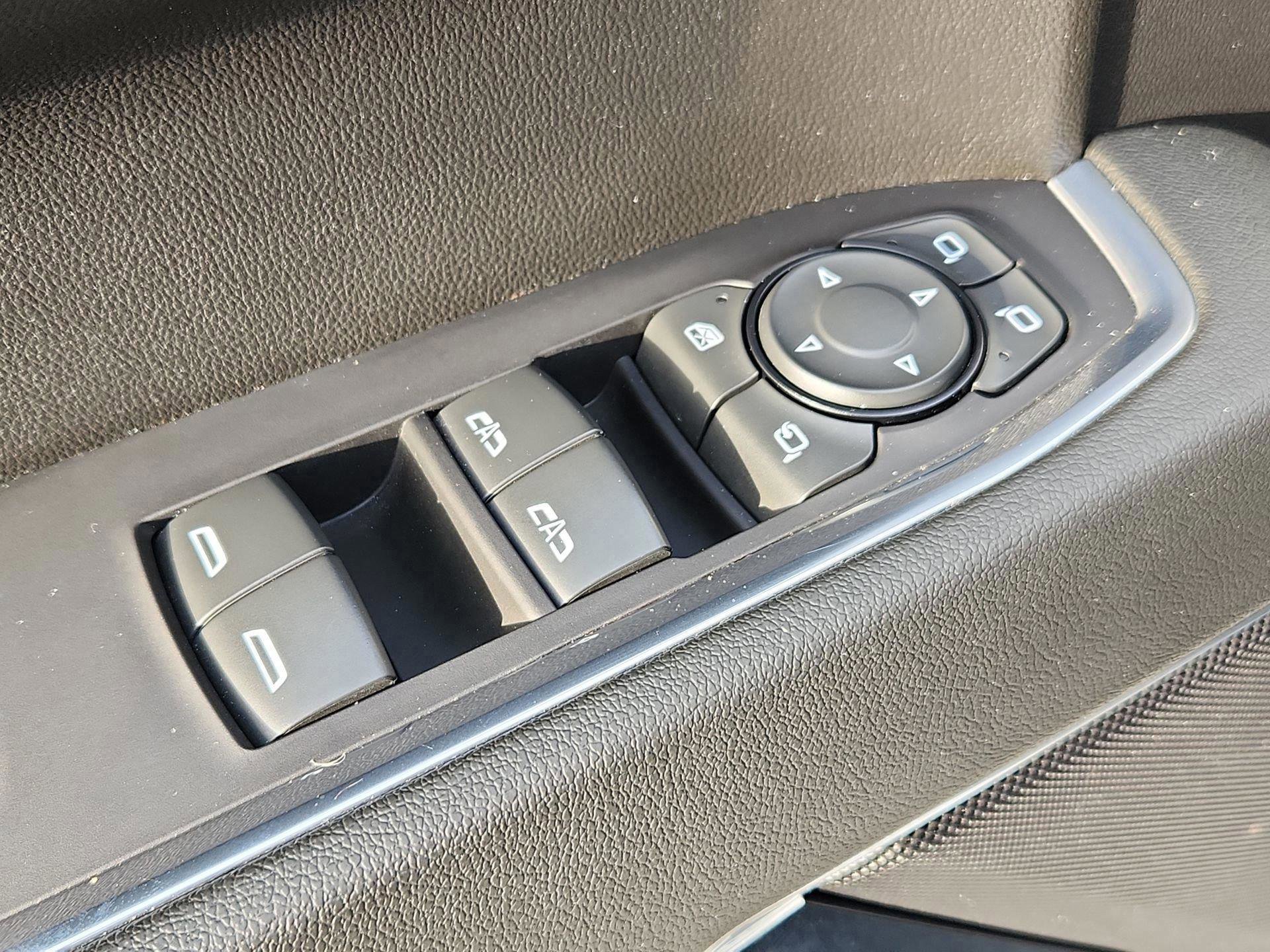 Used 2024 GMC Sierra 1500 SLT image 15