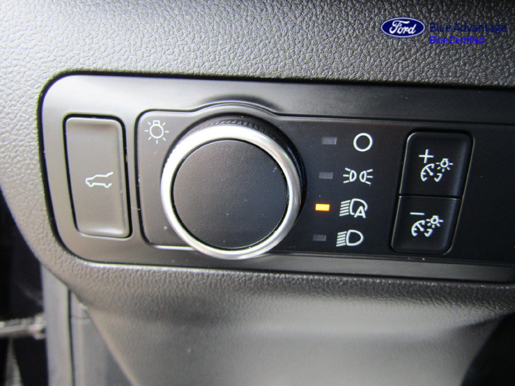 Certified 2024 Ford Escape ST-Line w/ Tech Pack #1 AWD/4WD image 31