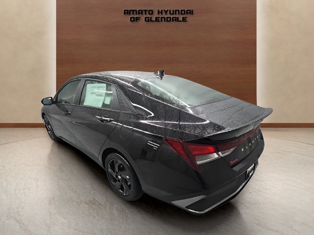 New 2026 Hyundai Elantra SEL Sport FWD image 4