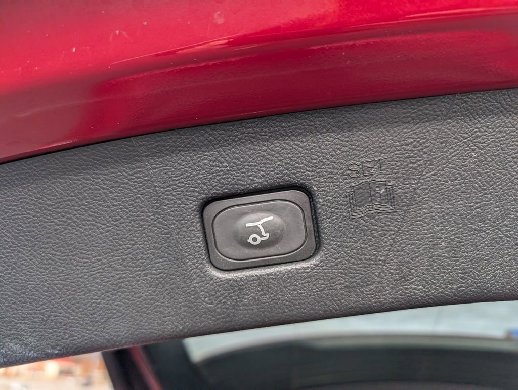 Used 2022 Ford Edge Titanium w/ Class II Trailer Tow Package image 10