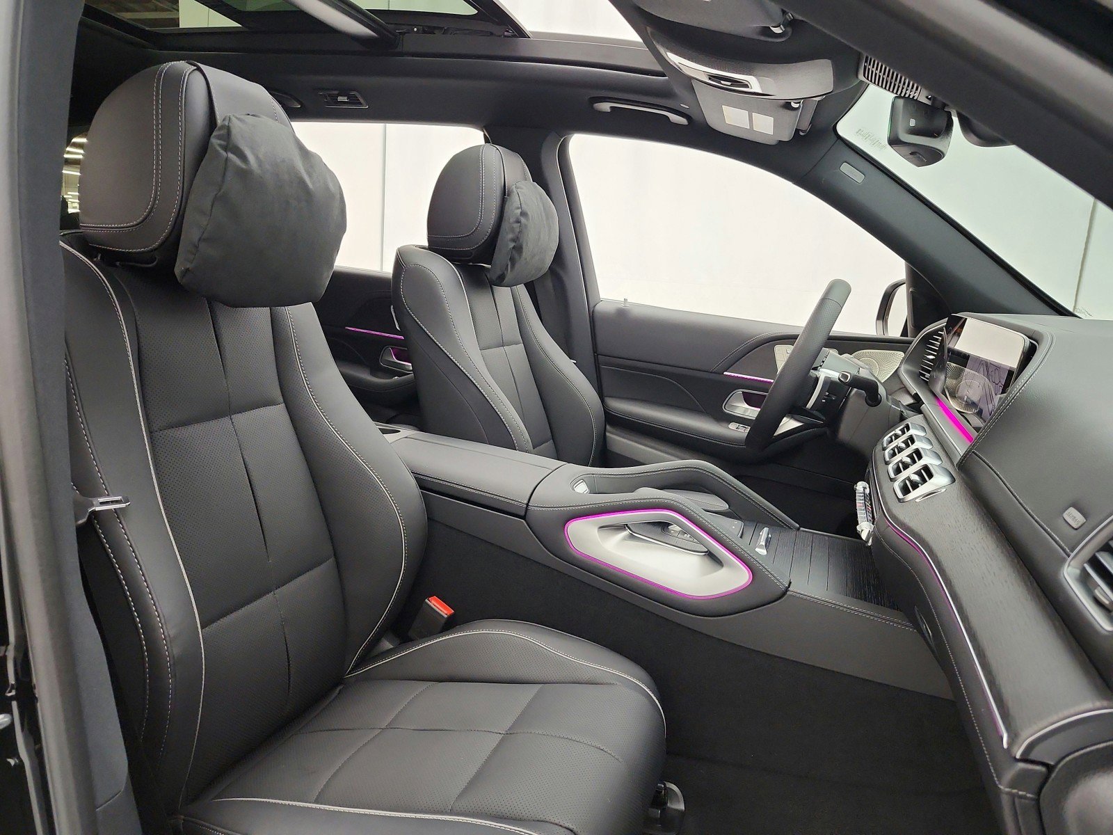 New 2026 Mercedes-Benz GLS 580 4MATIC image 15
