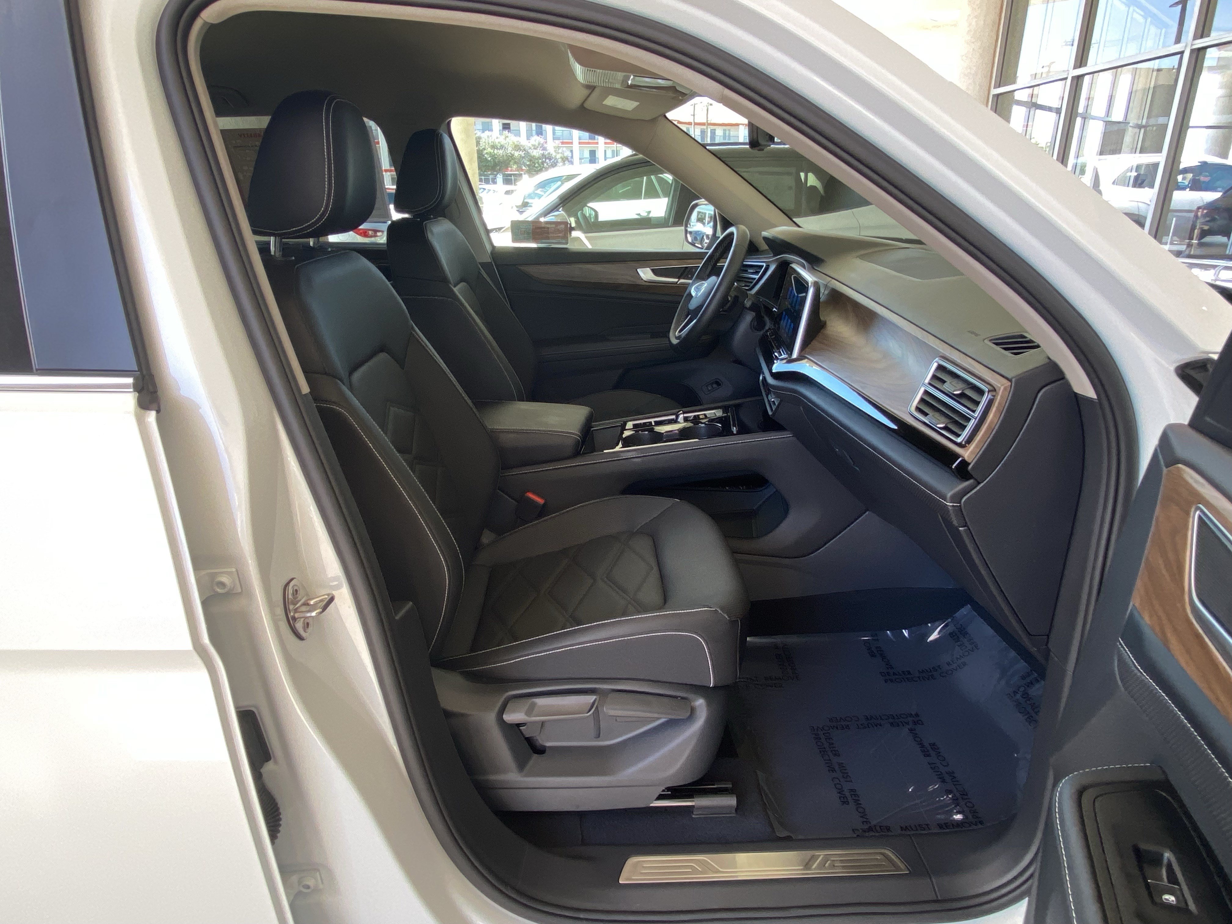 Certified 2026 Volkswagen Atlas SE w/ Black Wheel Package AWD/4WD image 44