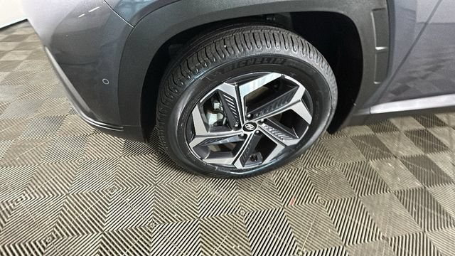 Certified 2024 Hyundai Tucson Limited AWD/4WD image 9