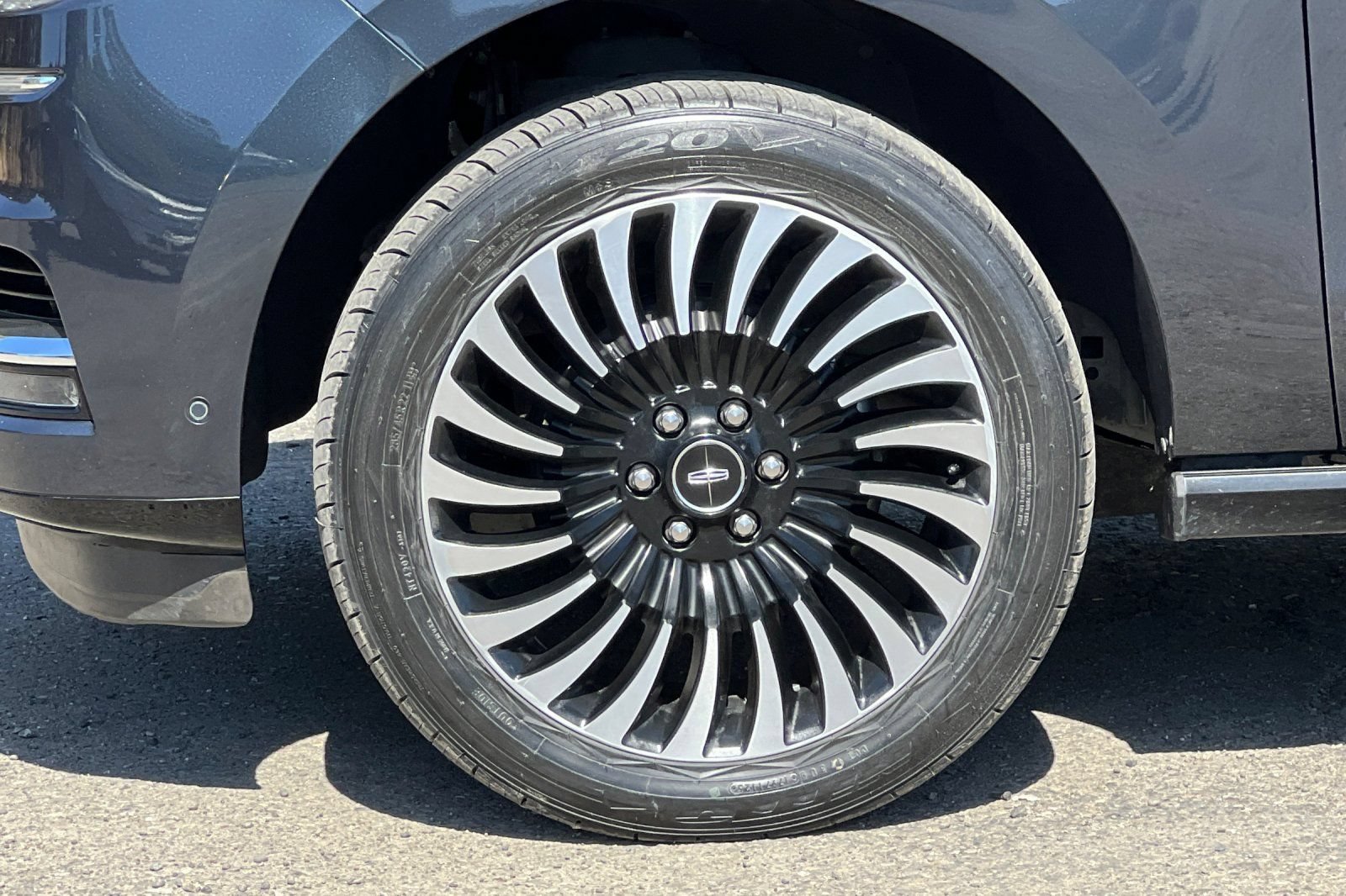 Used 2021 Lincoln Navigator L Black Label AWD/4WD image 28