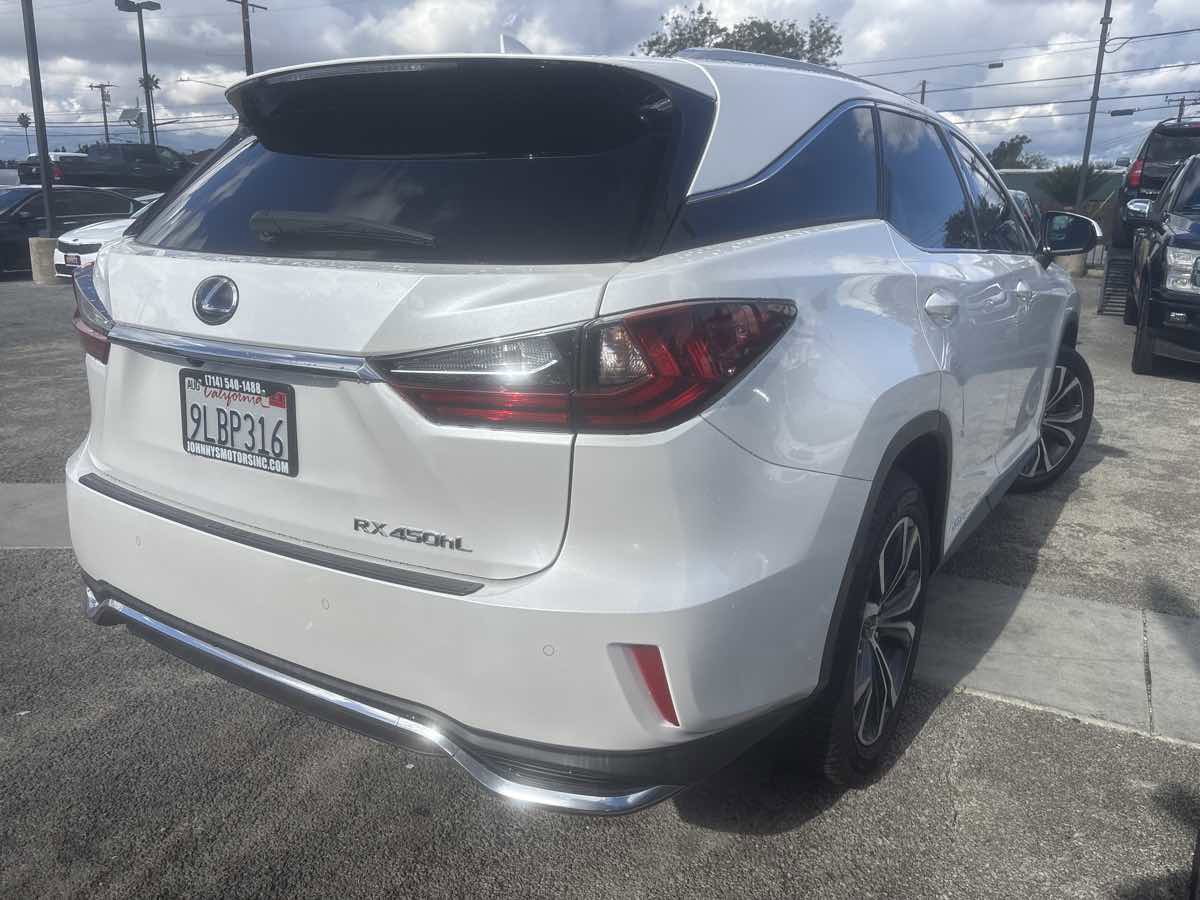 Used 2018 Lexus RX 450hL Premium image 3