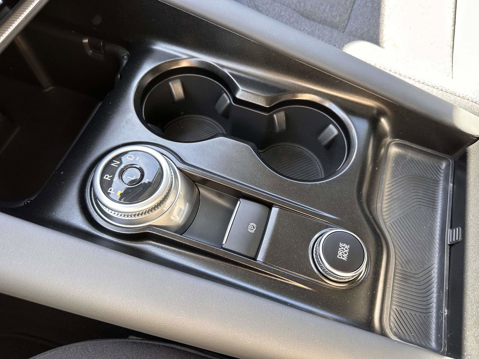 Used 2025 Ford Explorer Active image 28