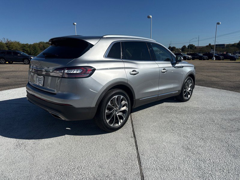 Used 2023 Lincoln Nautilus Reserve w/ Equipment Group 201A image 5