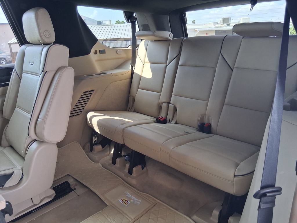 Used 2023 Cadillac Escalade Premium Luxury w/ Performance Package AWD/4WD image 24