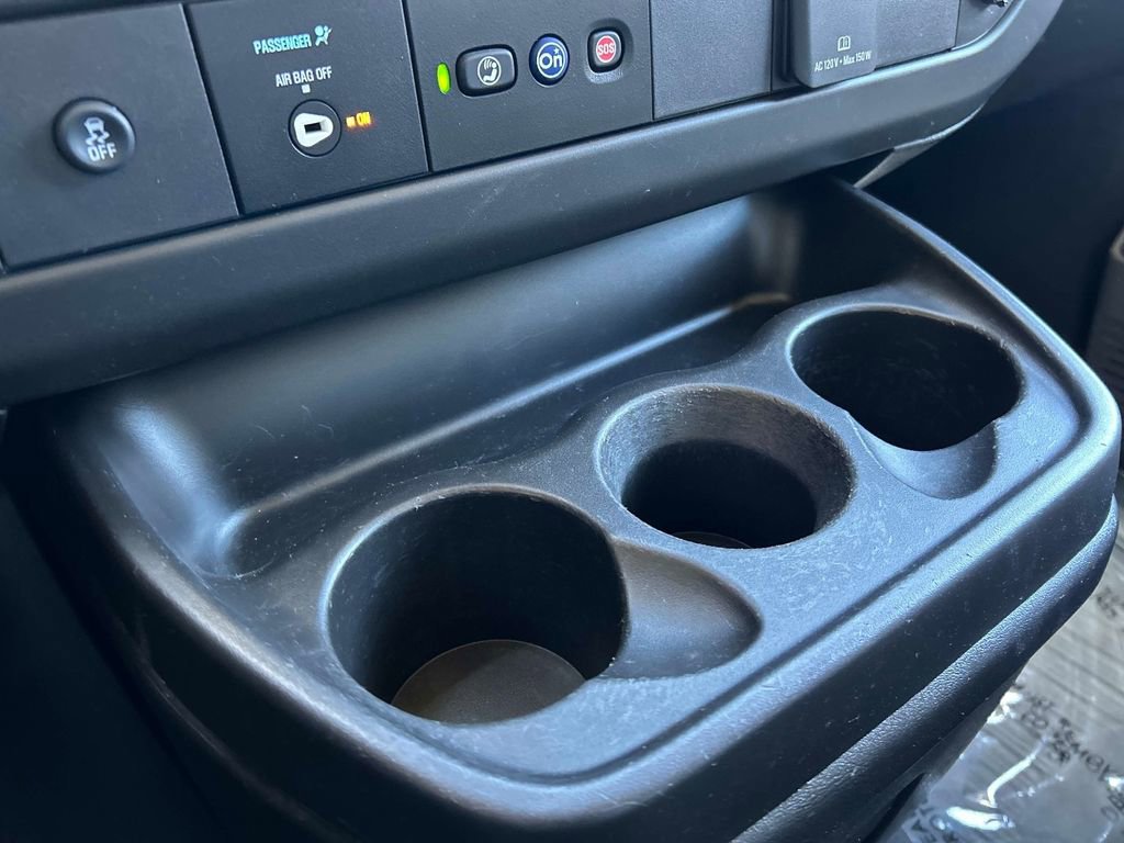 Used 2020 Chevrolet Express 3500 w/ Driver Convenience Package RWD image 26