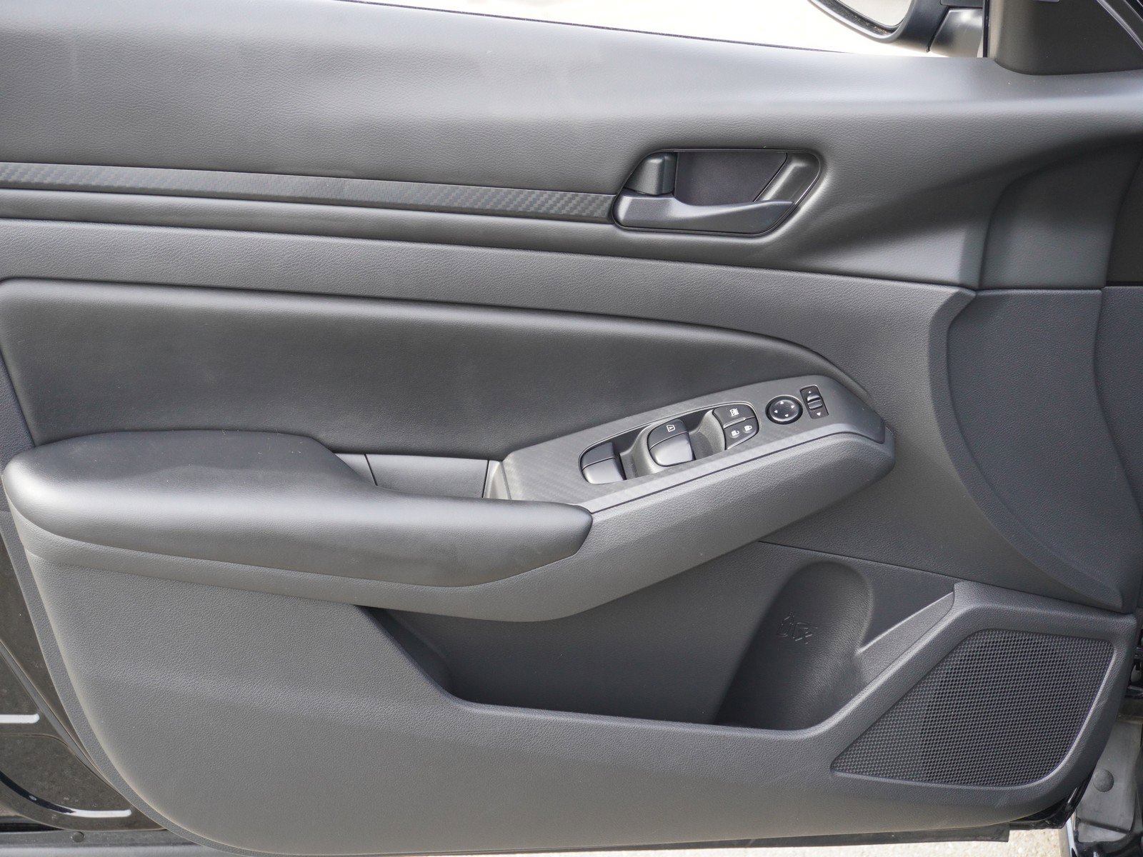 Used 2024 Nissan Altima 2.5 S image 16