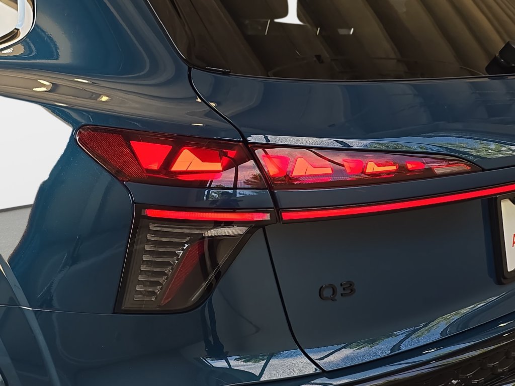 New 2026 Audi Q3 quattro 2.0T AWD/4WD image 33
