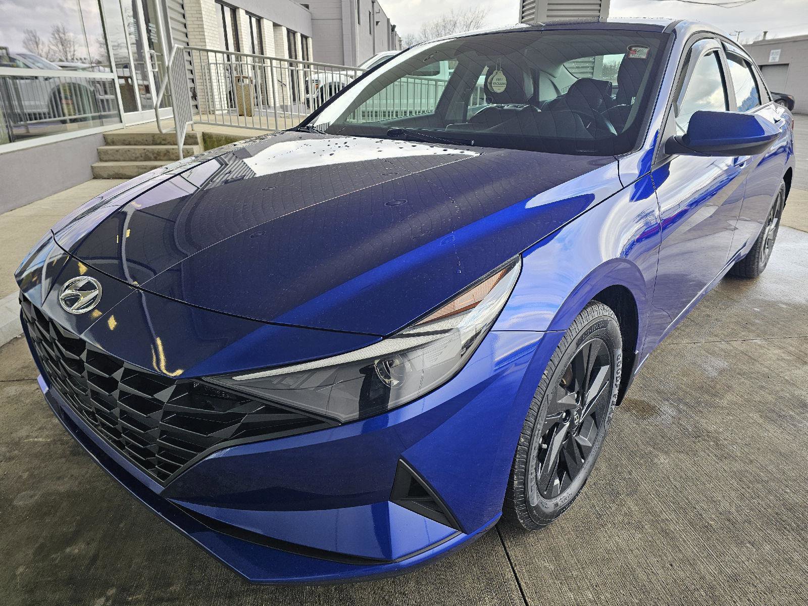 Used 2023 Hyundai Elantra SEL image 1