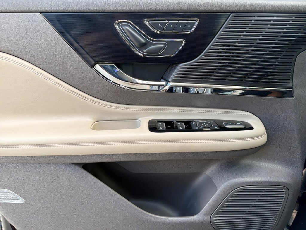 Used 2022 Lincoln Corsair FWD image 27