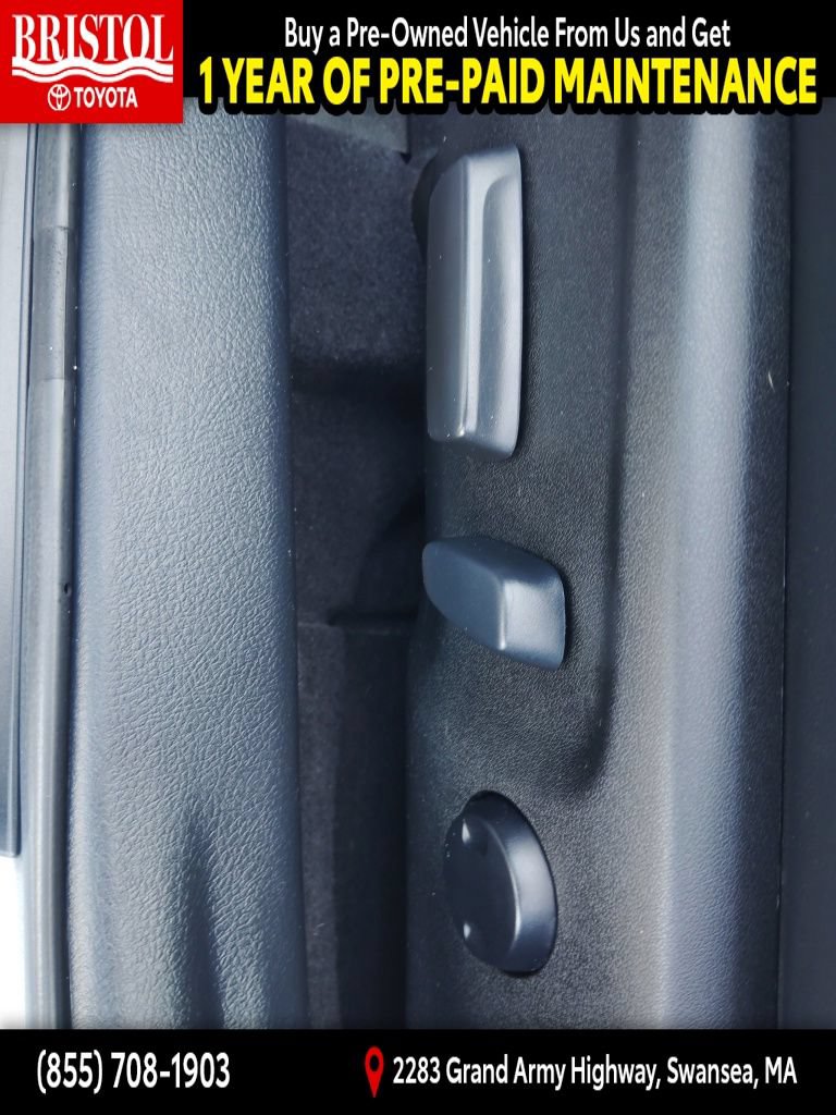 Used 2016 Toyota Camry XLE FWD image 18