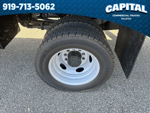 New 2025 Ford F550 4x4 Crew Cab image 13