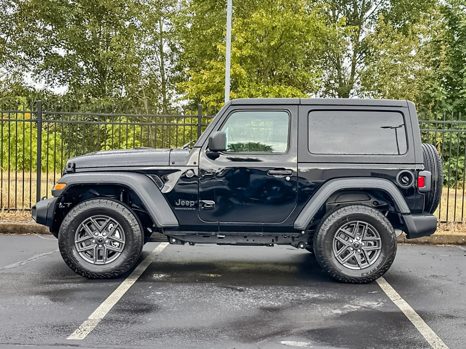 Used 2026 Jeep Wrangler Sport AWD/4WD image 6