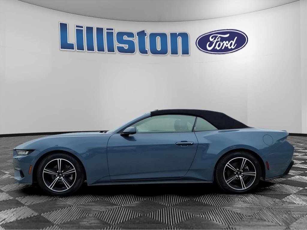 Used 2024 Ford Mustang Premium image 4