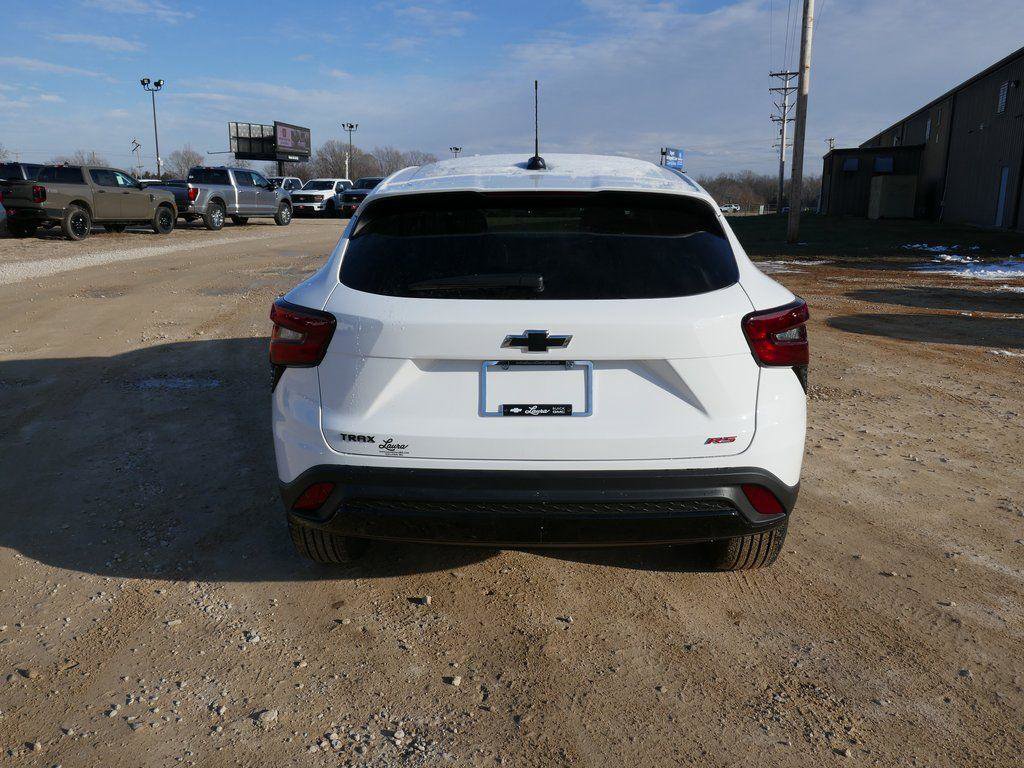 New 2026 Chevrolet Trax RS w/ Sunroof Package image 4