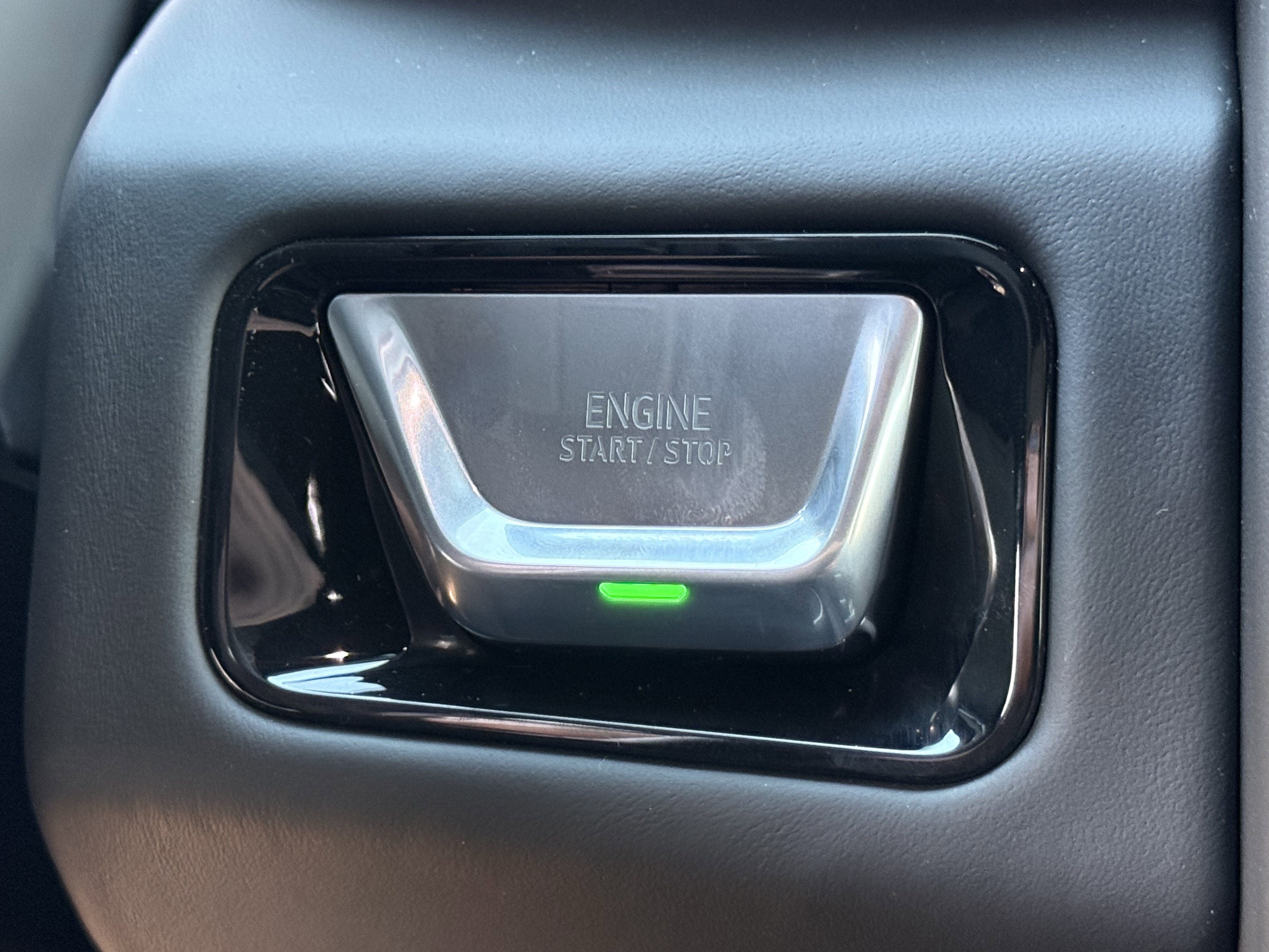 New 2026 GMC Yukon XL AT4 Ultimate w/ LPO, Floor Liner Package image 18