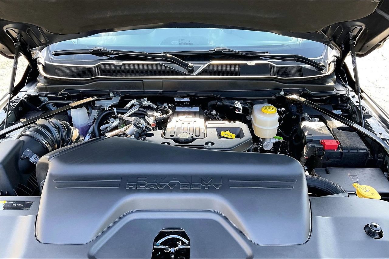 New 2026 RAM 3500 Big Horn AWD/4WD image 35