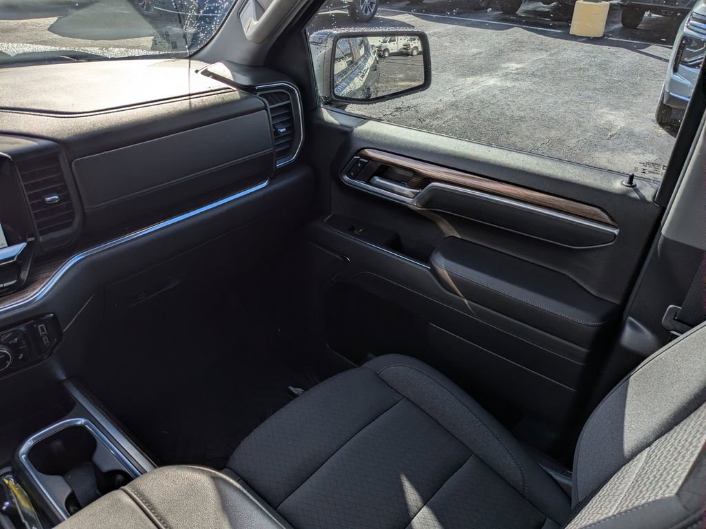 Used 2024 Chevrolet Silverado 1500 LT Trail Boss image 18