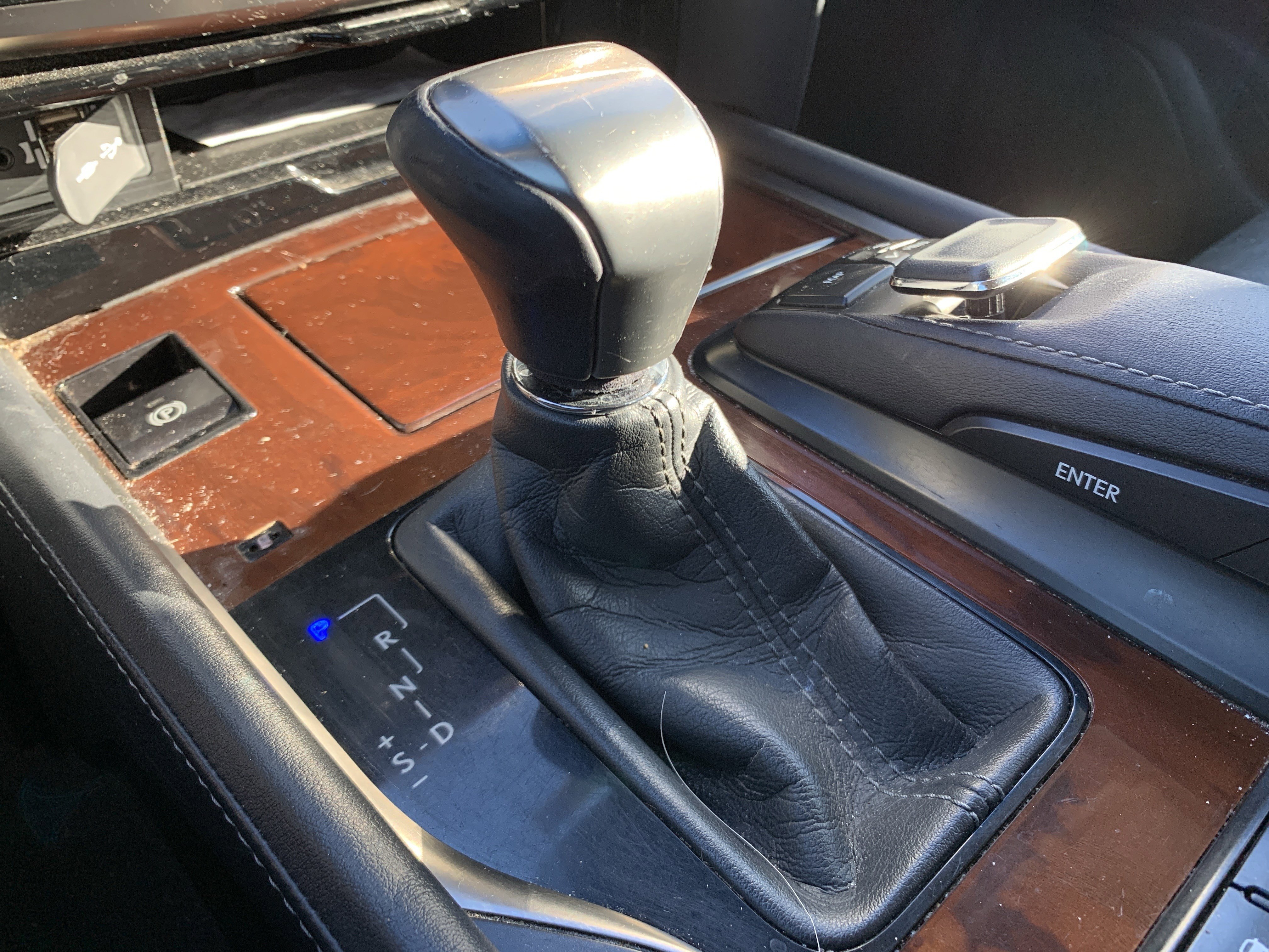 Used 2017 Lexus LX 570 4WD image 25