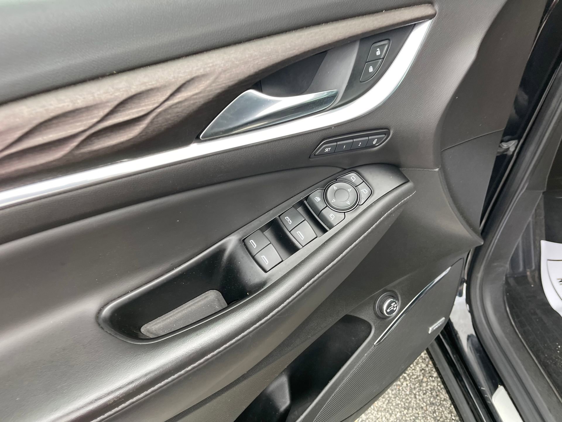 Used 2023 Buick Enclave Avenir w/ Avenir Technology Package image 12