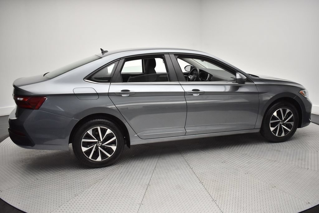 Used 2024 Volkswagen Jetta S FWD image 4