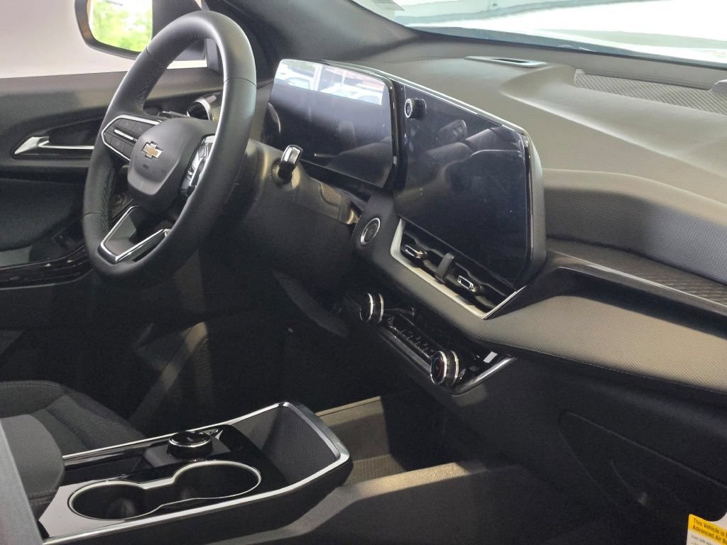 New 2026 Chevrolet Equinox LT FWD image 8