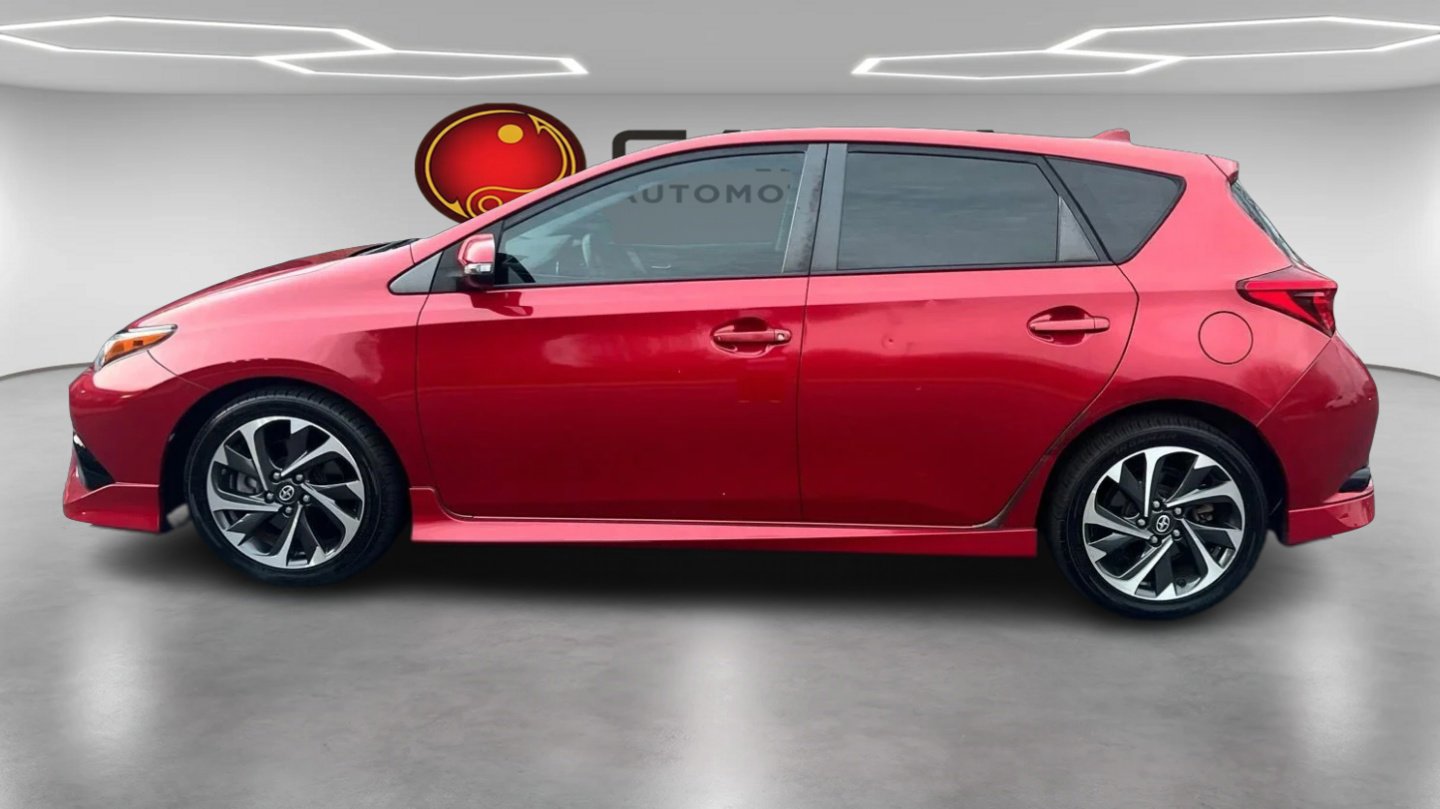 Used 2016 Scion iM image 2