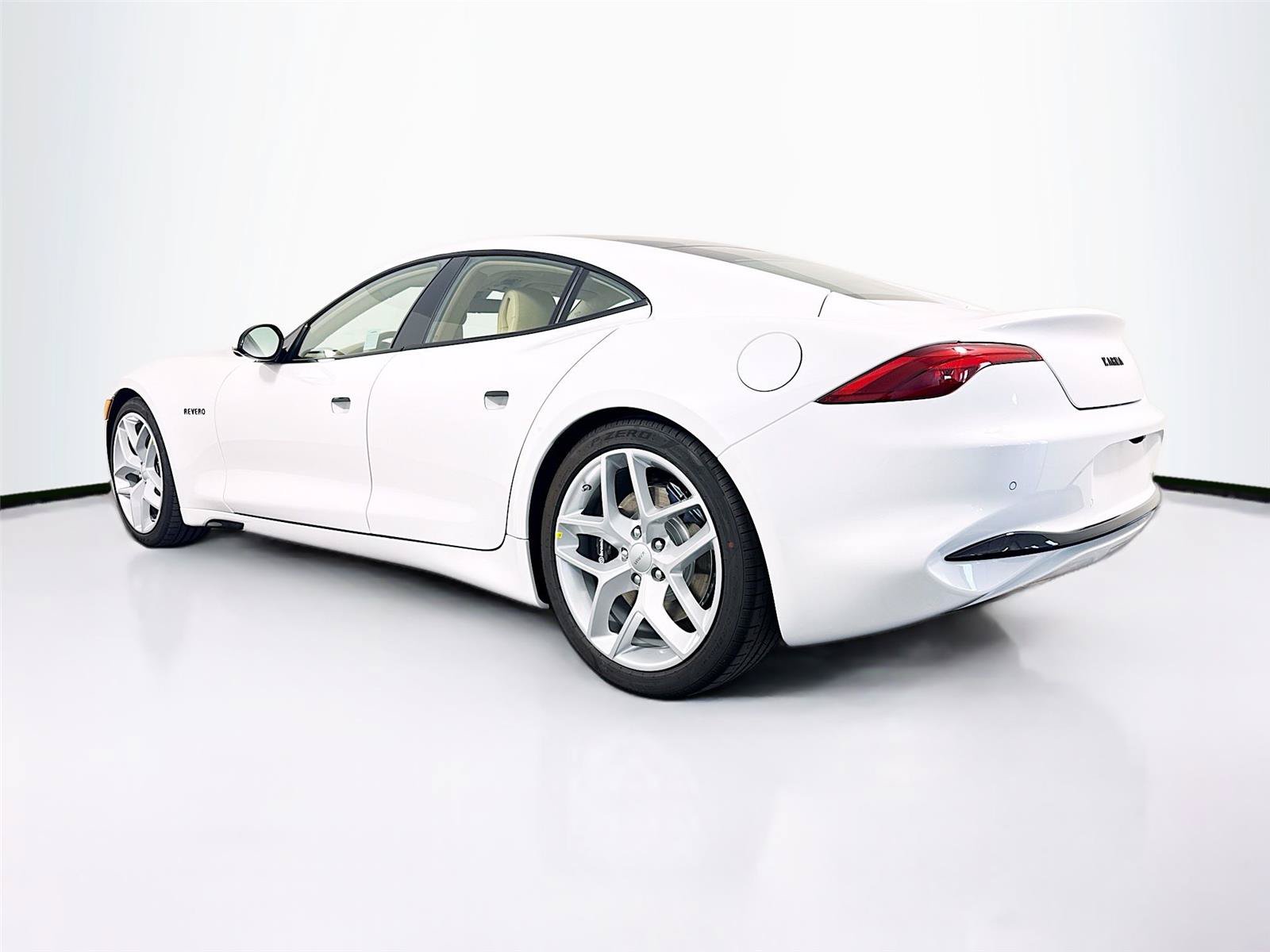 New 2025 Karma Revero Luxury RWD image 26