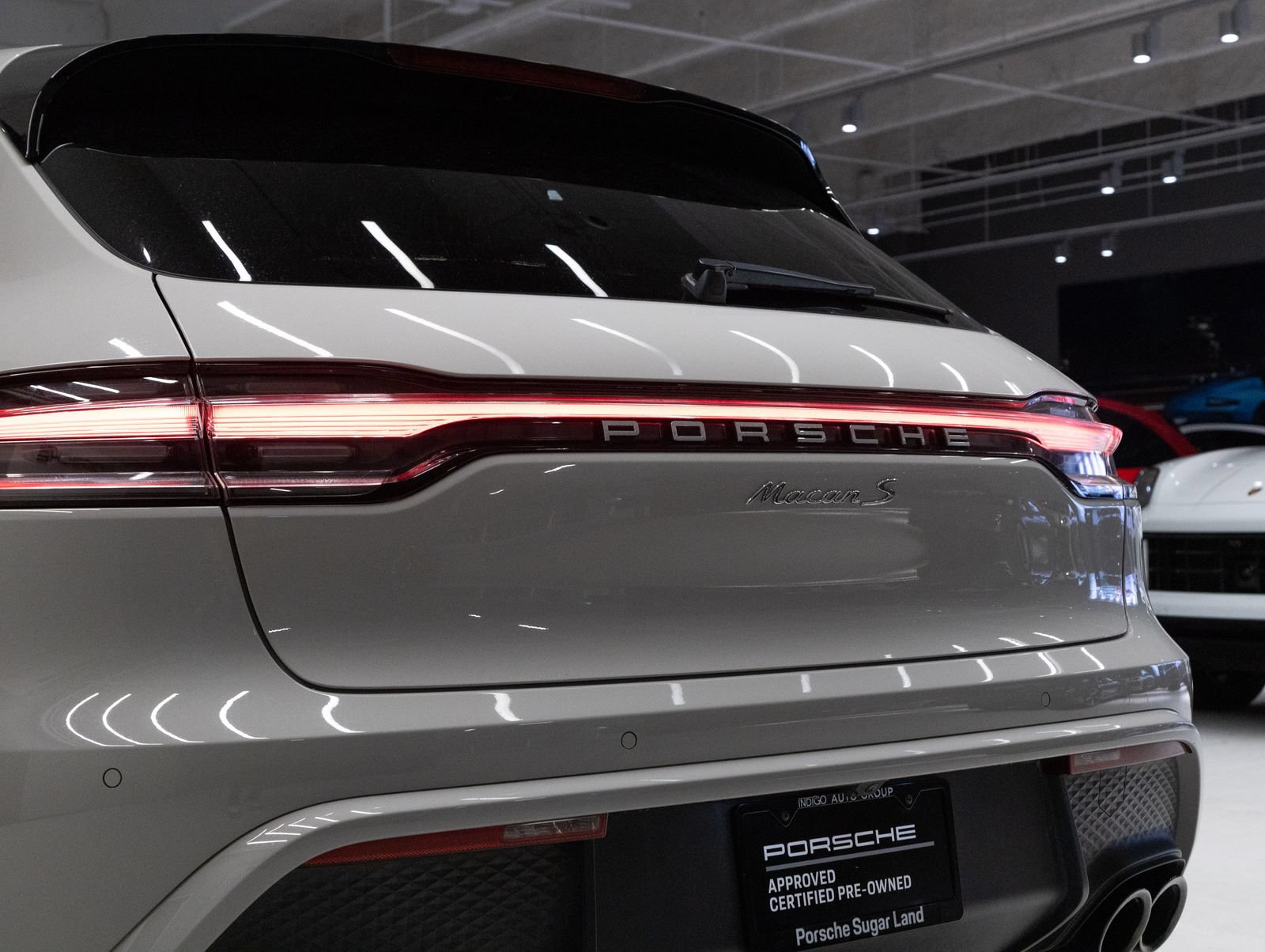 Certified 2023 Porsche Macan S AWD/4WD image 31