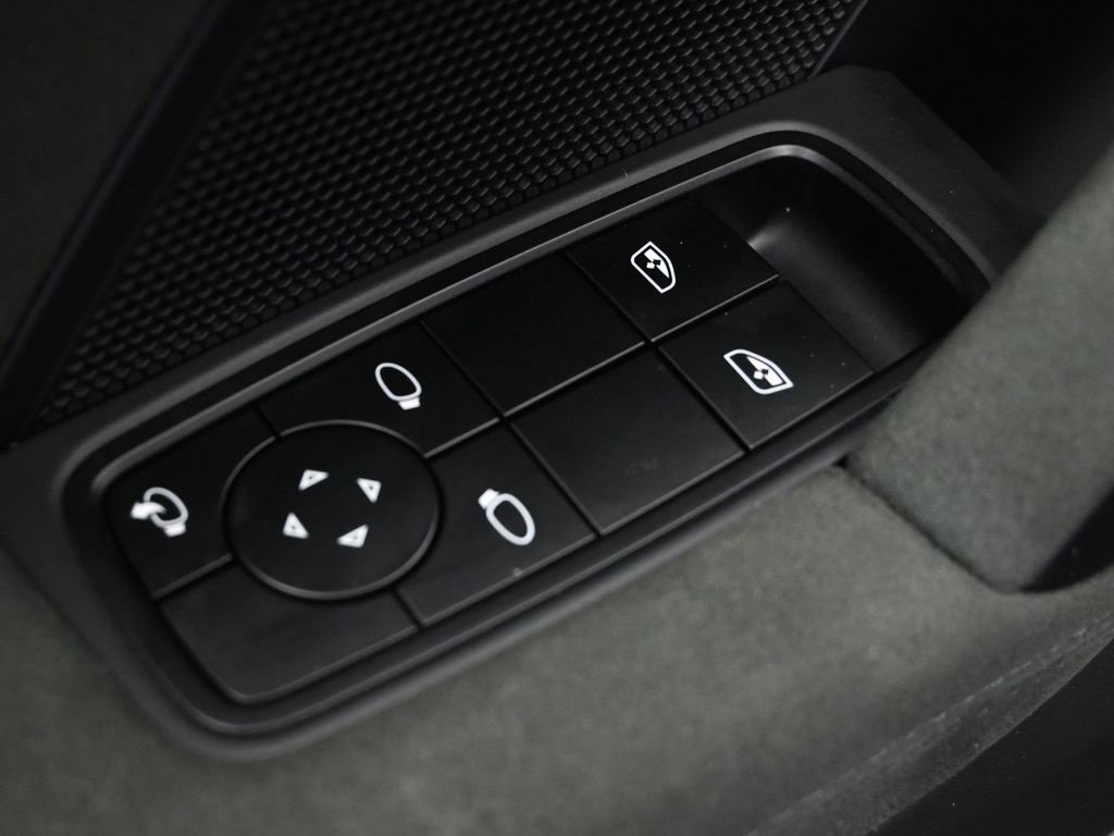 Used 2022 Porsche 911 Carrera 4 GTS image 18
