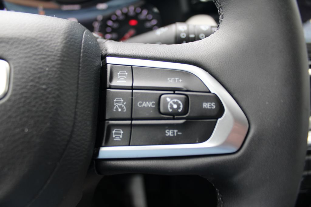 Used 2025 Jeep Compass Limited AWD/4WD image 20