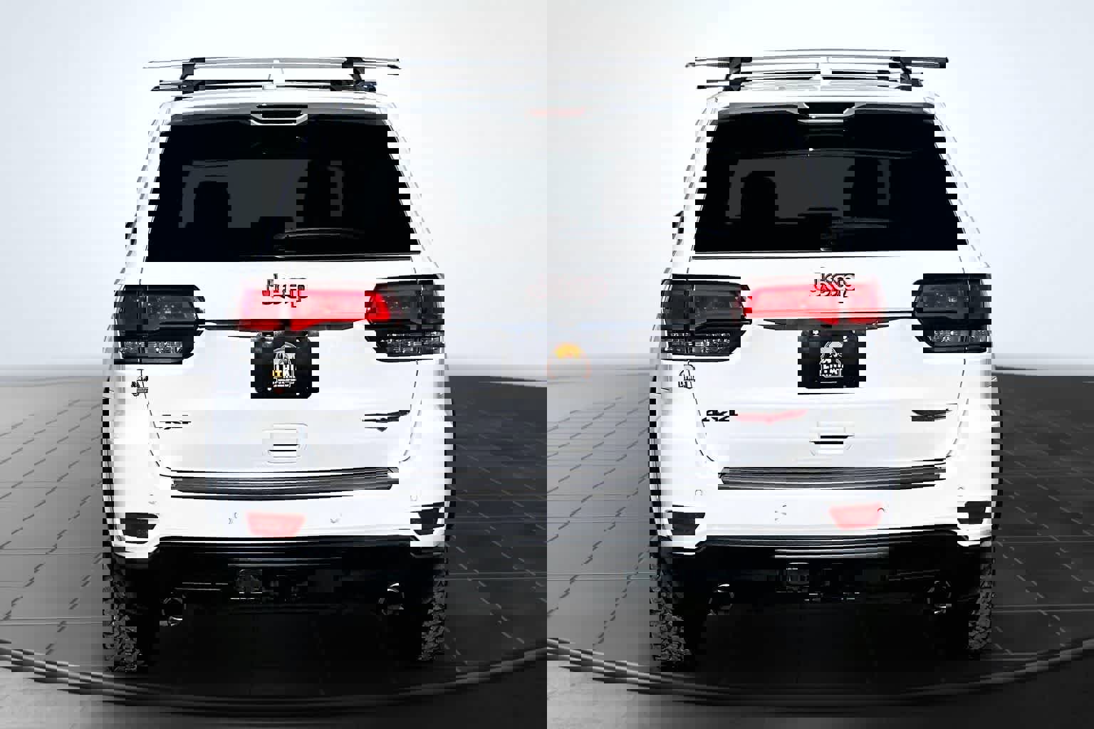 Used 2020 Jeep Grand Cherokee Trailhawk w/ Trailhawk Luxury Group AWD/4WD image 5