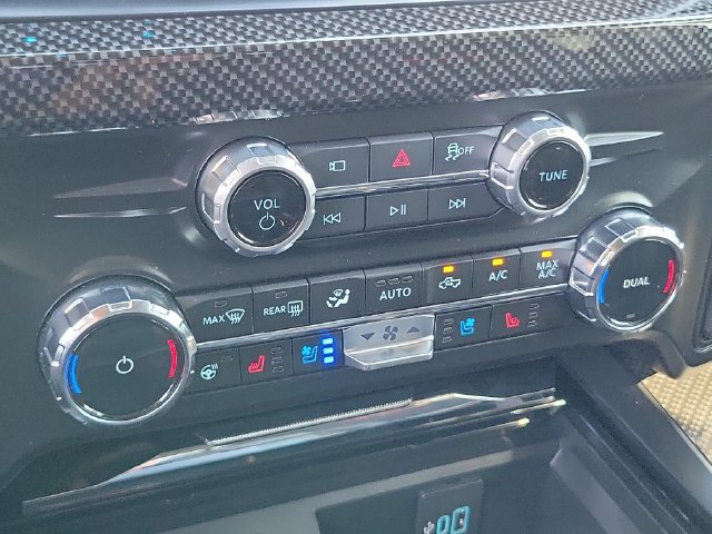 Used 2026 Ford F250 Lariat w/ Black Appearance Package AWD/4WD image 17