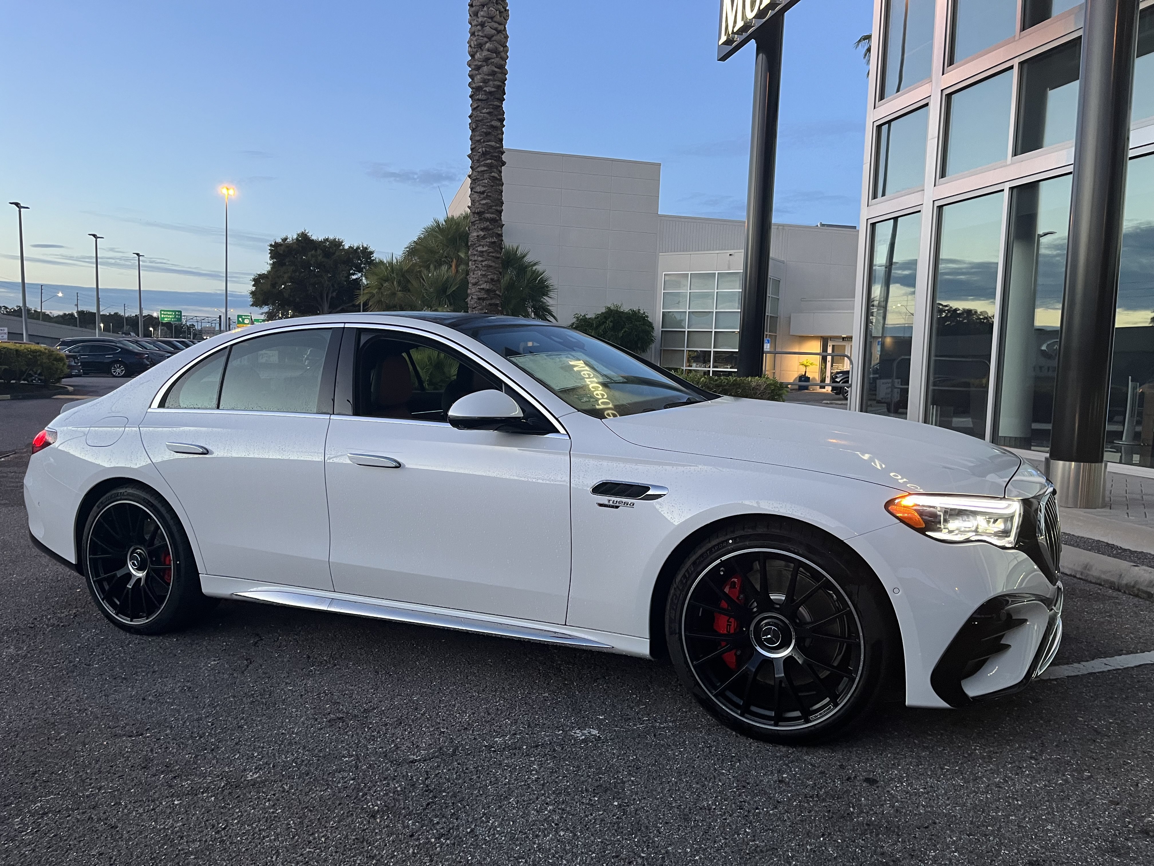New 2026 Mercedes-Benz E 53 AMG e 4MATIC Sedan image 9