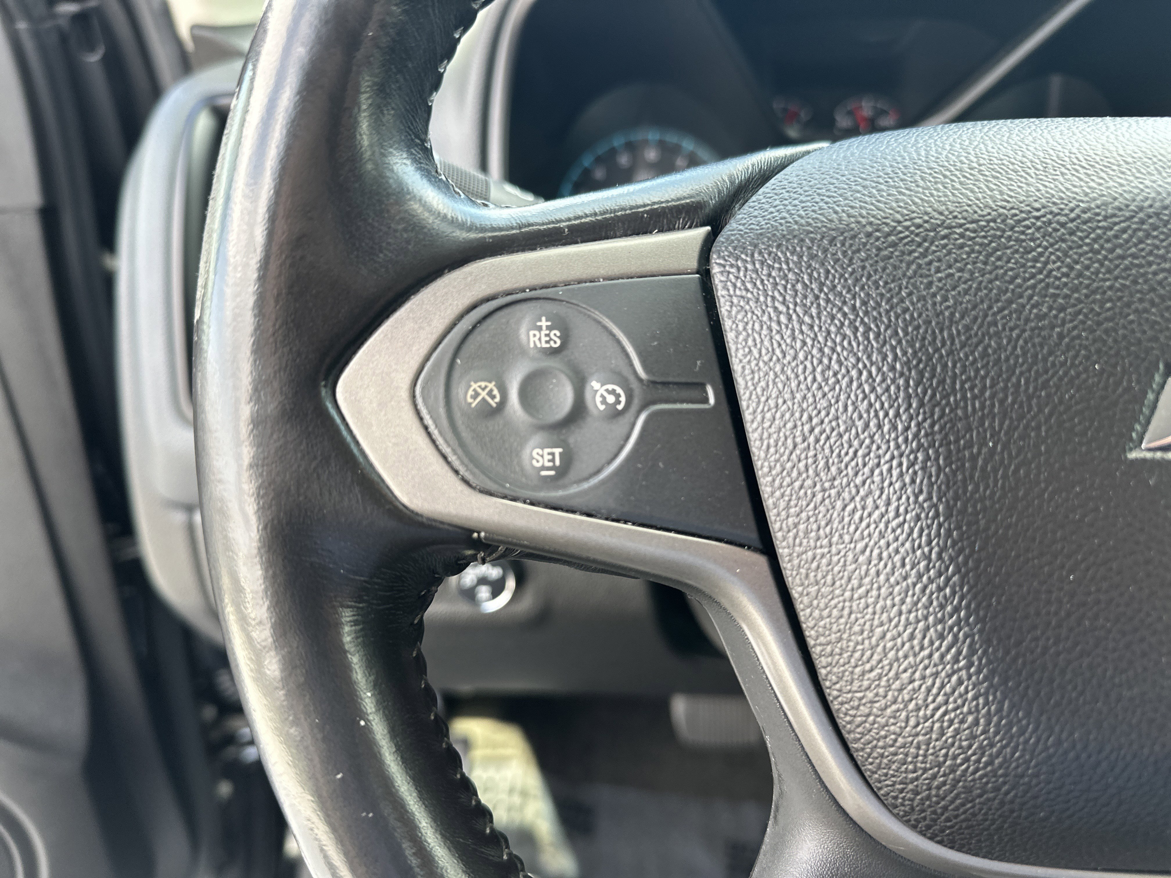 Used 2017 Chevrolet Colorado Z71 AWD/4WD image 19
