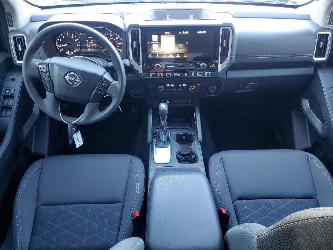 Used 2025 Nissan Frontier SV w/ SV Convenience Package RWD image 8