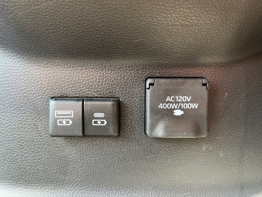 Used 2022 Toyota Tundra Limited AWD/4WD image 12