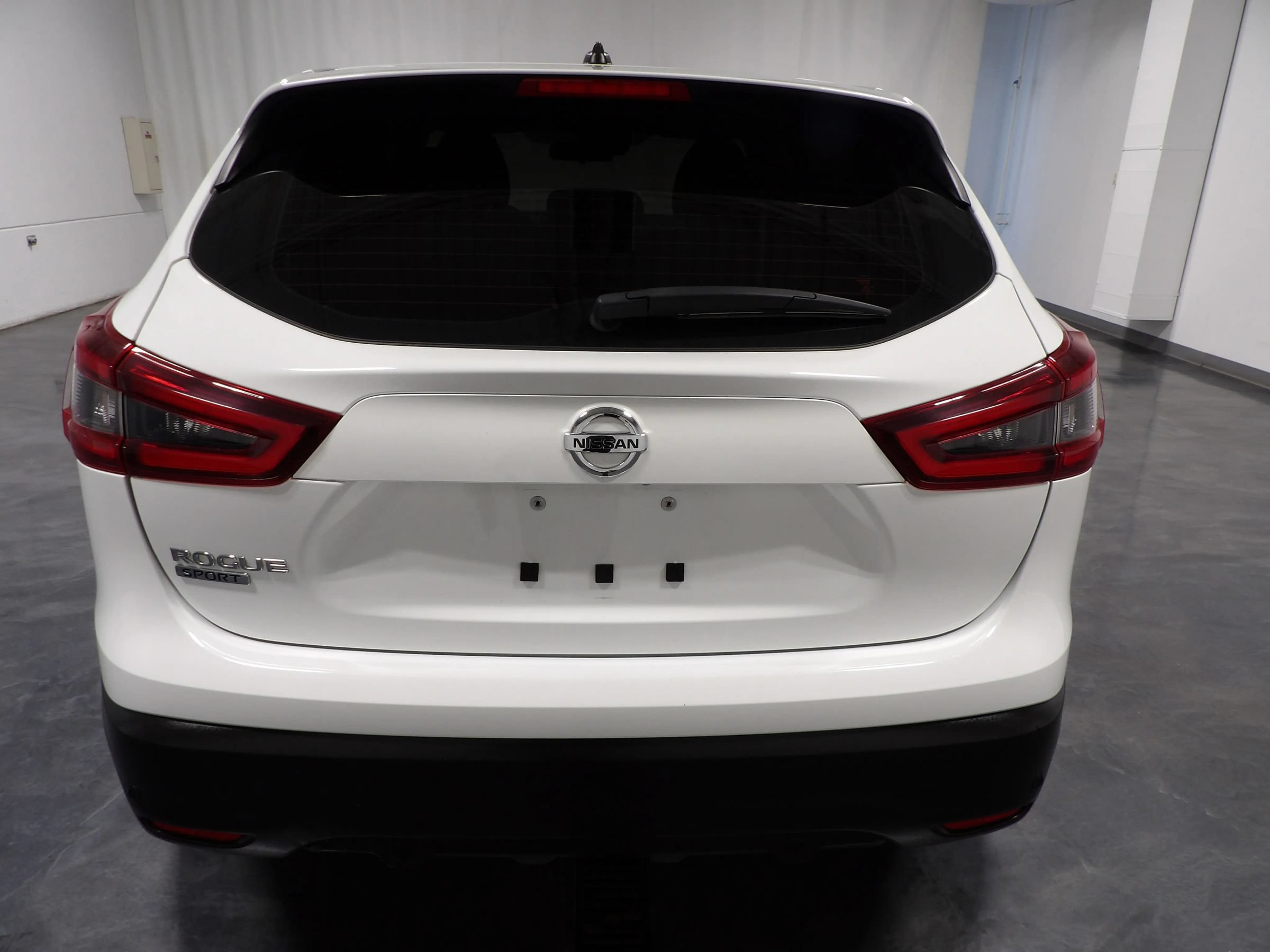 Used 2022 Nissan Rogue Sport S FWD image 6